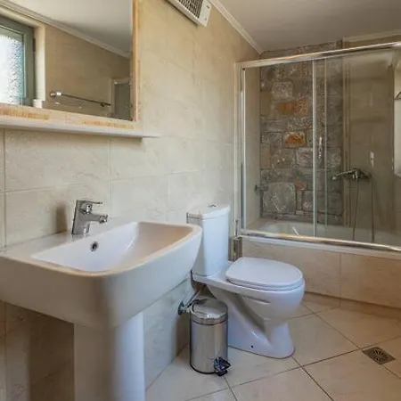 Villa Luxury Nefeli In Stoupa, Private Pool & Bbq *