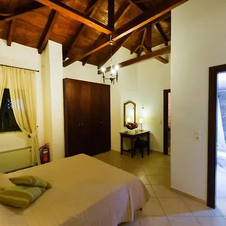 Willa Luxury Nefeli In Stoupa, Private Pool & Bbq *