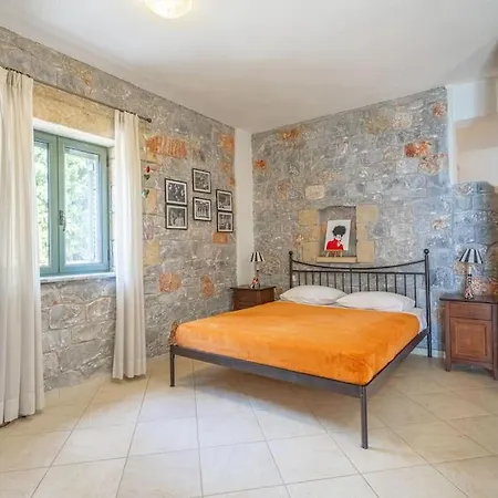 Luxury Nefeli In Stoupa, Private Pool & Bbq