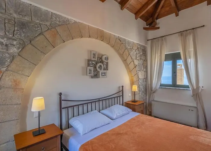 Luxury Nefeli In Stoupa, Private Pool&bbq Villa Neokhorion (Messenia)