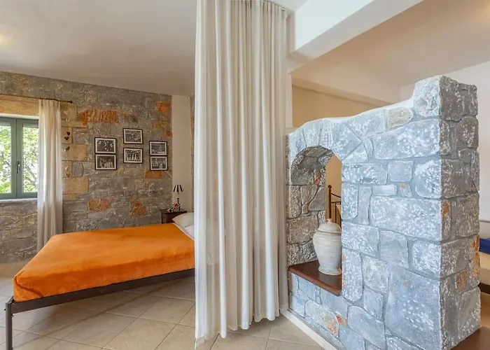 Luxury Nefeli In Stoupa, Private Pool & Bbq Вилла