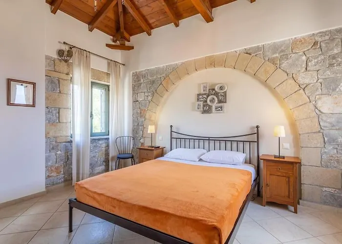 Luxury Nefeli In Stoupa, Private Pool & Bbq Вилла