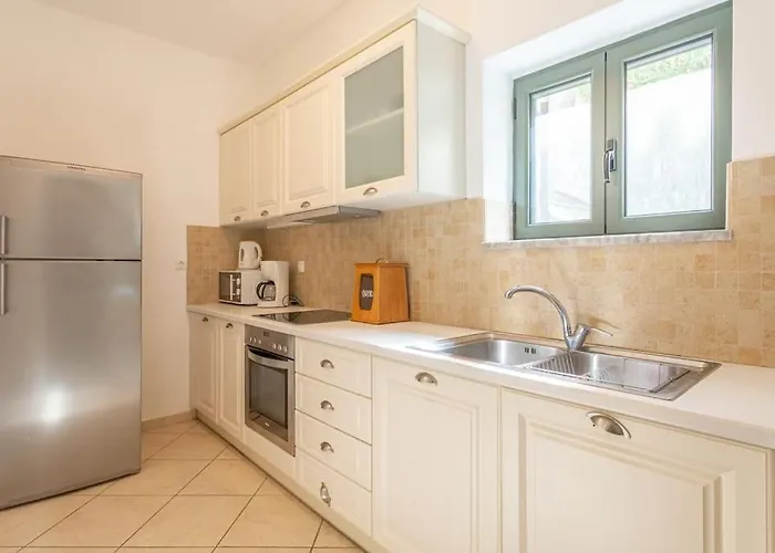 Luxury Nefeli In Stoupa, Private Pool&bbq Villa *