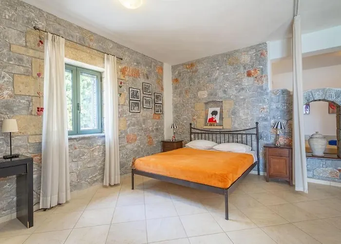 Luxury Nefeli In Stoupa, Private Pool & Bbq